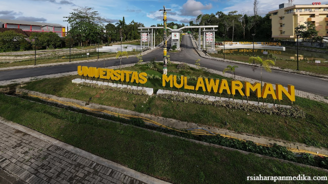 Menjejak Universitas Negeri Terbaik di Kalimantan Timur